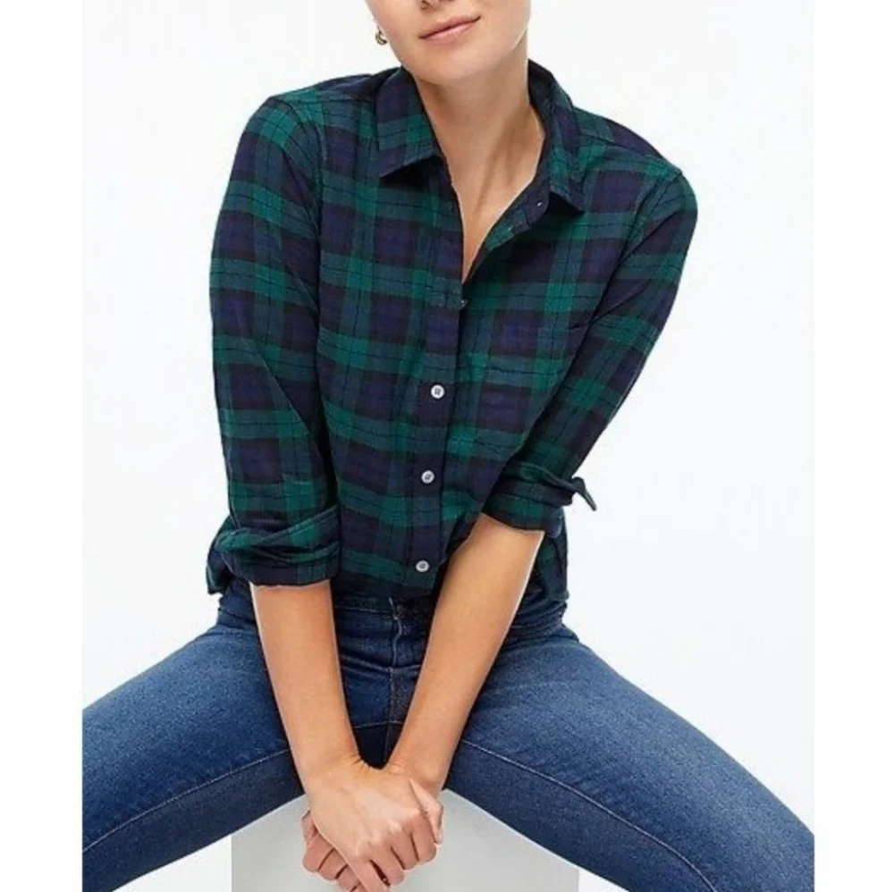 J. Crew Women' Boy Fit Navy Blue & Green Plaid Long Sleeve Button Down Shirt XS - Picture 1 of 9